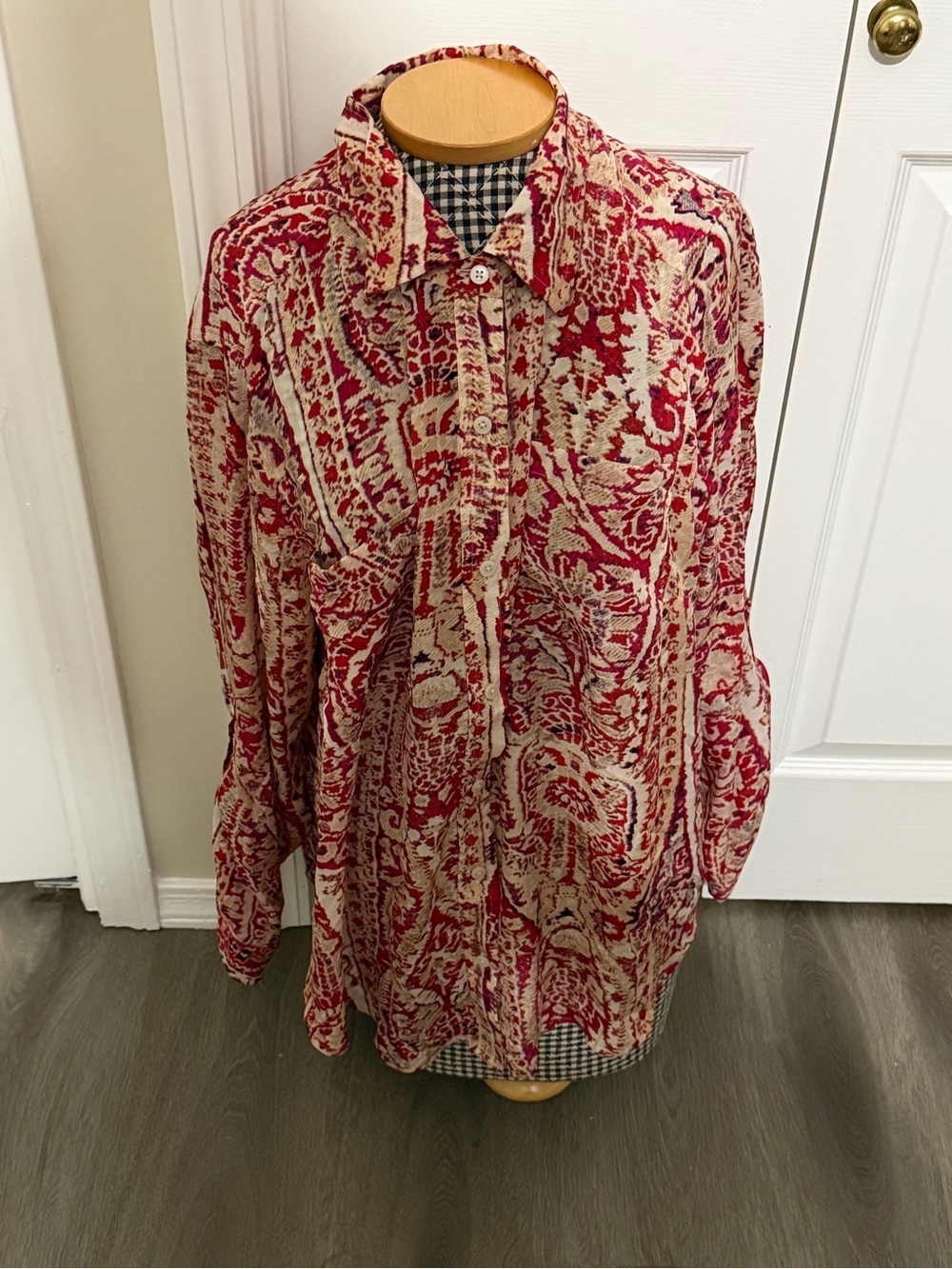 Vintage jones New York Red and Cream Paisley Print Button-Up top 2x